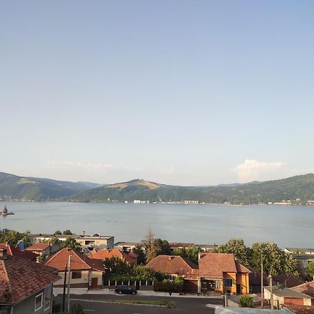 Casa Rebeca Hotel Orşova Buitenkant foto